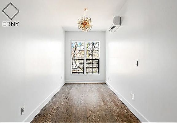 4th image of 99 Varet St #2G