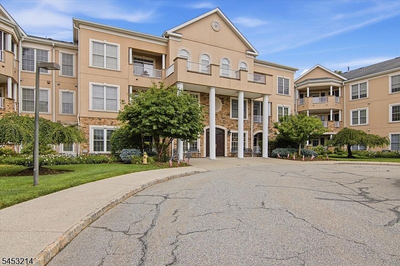 1st image of 1218 Hamilton Dr BLDG washi #218