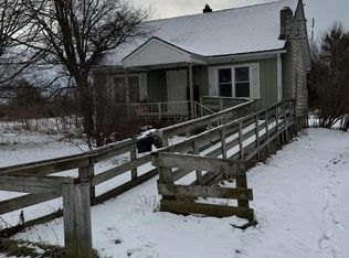 2280 Bowers Rd, Lapeer, MI 48446