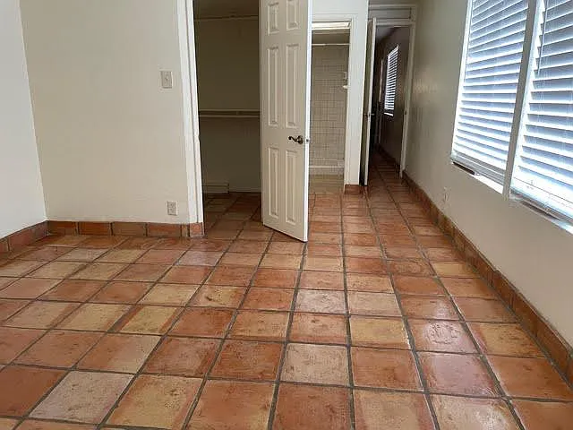 15 E Sabrosa Dr — Photo 7