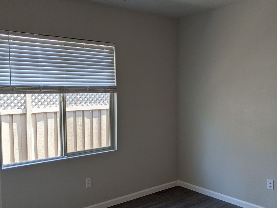 2nd image of 1670 Beckwith Ln