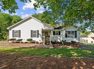 2606 Durham Meadows Ct, Burlington, NC 27217