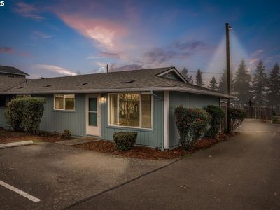 13647 Gaffney Ln APT 10, Oregon City, OR, 97045