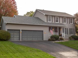 3020 Edward St N, Maplewood, MN 55109