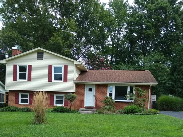 3346 Kingswood Dr, Roanoke, VA 24018