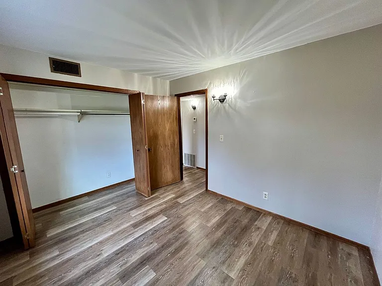 3520 Evergreen Dr — Photo 10