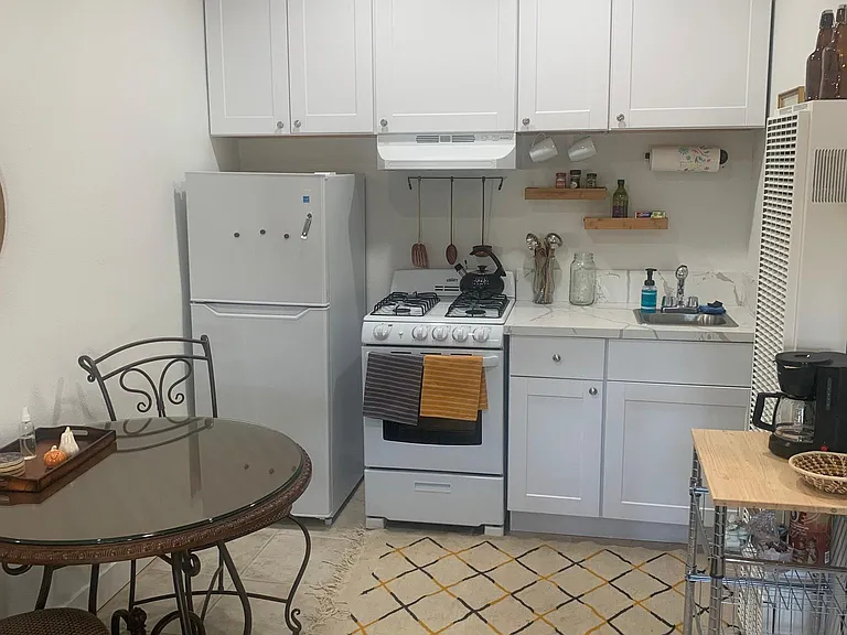 4094 Myrtle Ave — Photo 9