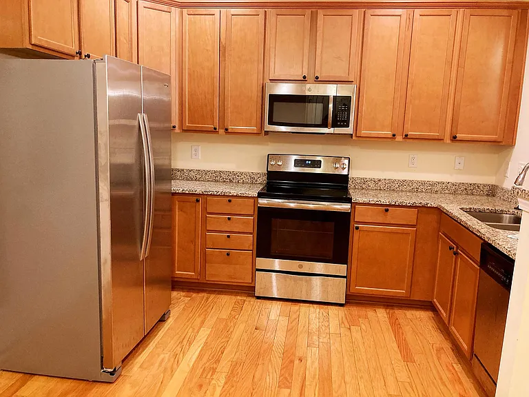 10424 Benfield Rd — Photo 3
