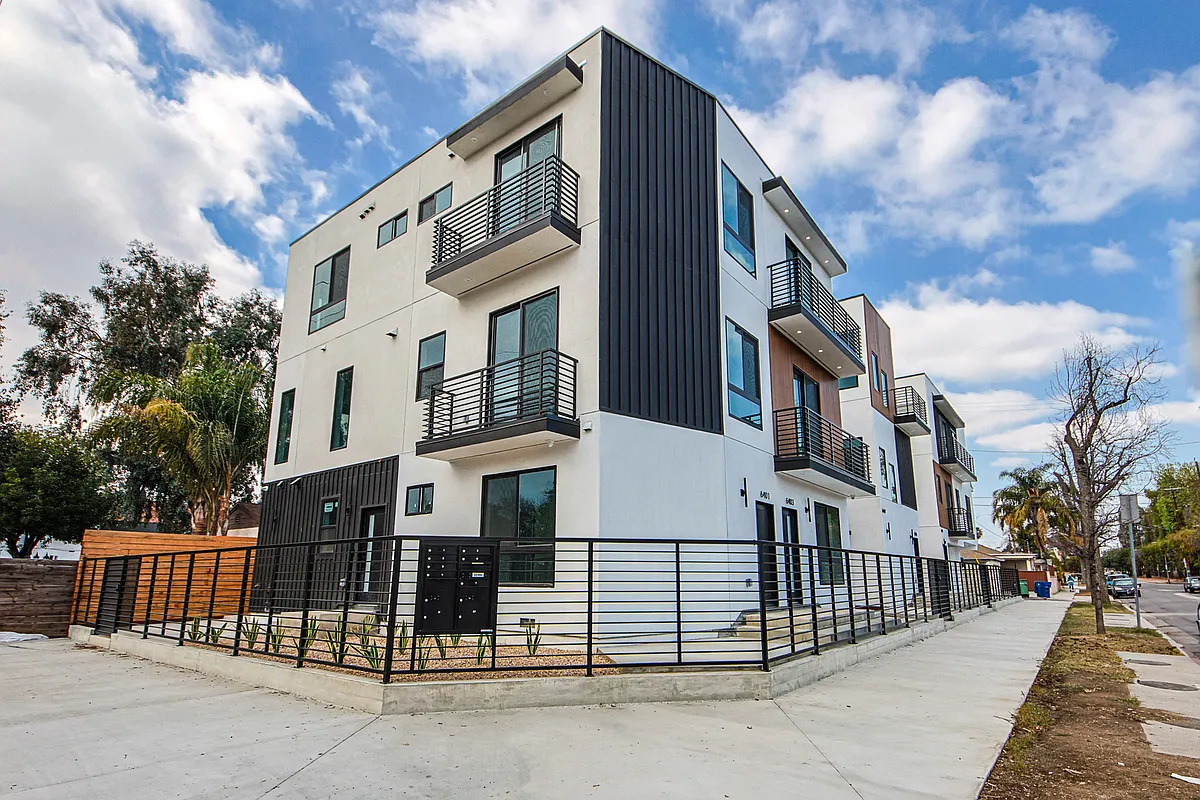 Building Photo - 6401 1/2 Odessa Ave