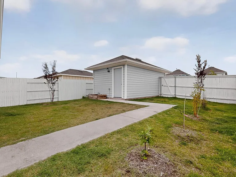 116 Appleberry Ln — Photo 34