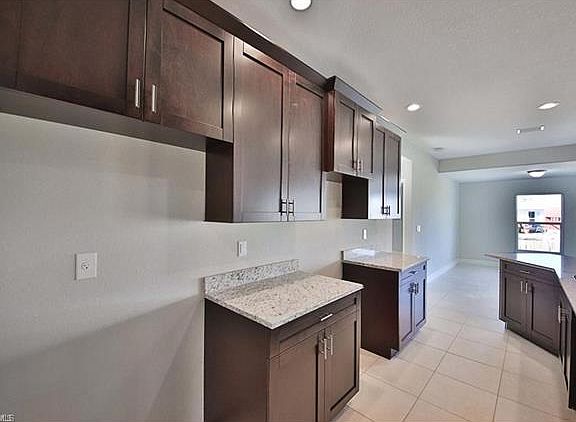 5th image of 3831 Hyde Park Dr