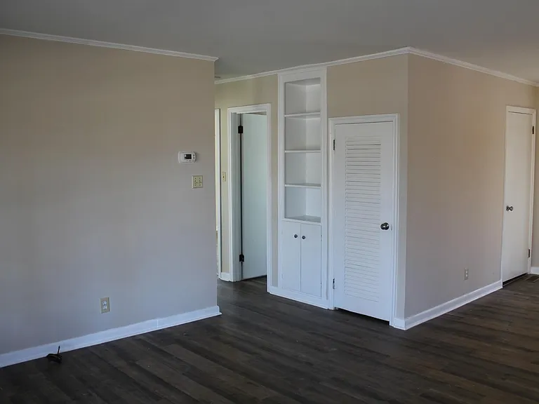 204 Florida Ave — Photo 4