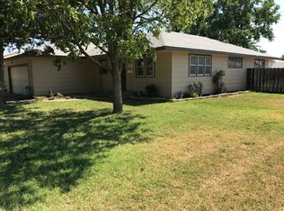 1706 A St, Garden City, KS 67846