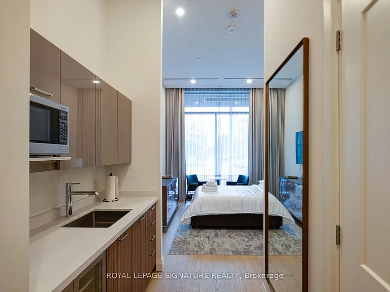 285 Avenue Rd #303 — Photo 42