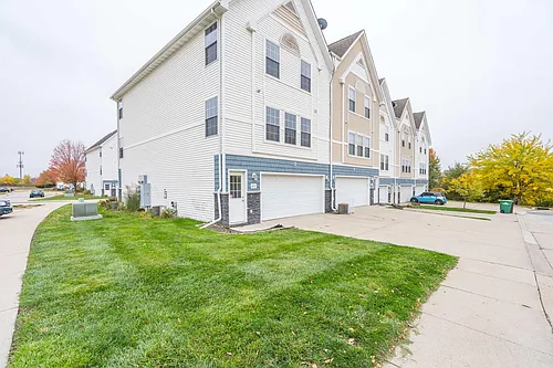 1151 SE Village View Ln Photo 1 1151 SE Village View Ln Photo 1
