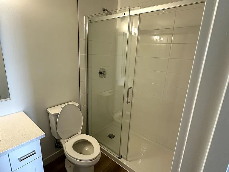 824 Woolwich St #175 — Photo 11