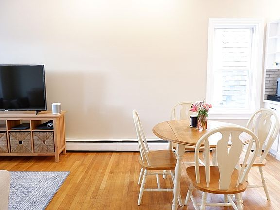 3rd image of 218 Columbia St #2