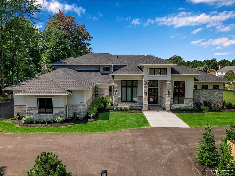 1st image of 200 Paradise Rd