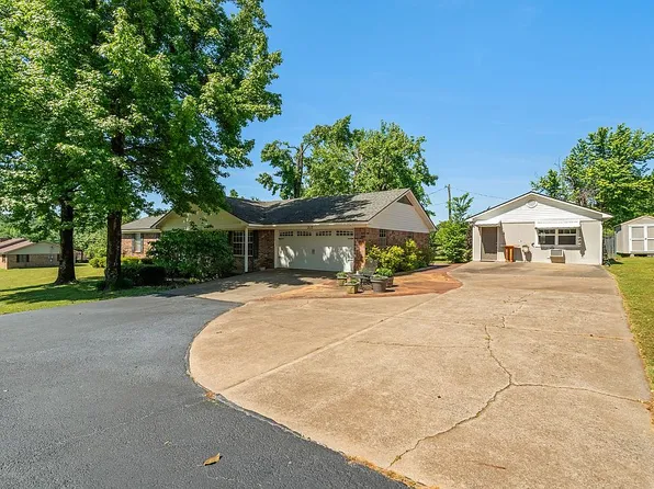 217 S Hester Cut Rd, Greenwood, AR 72936