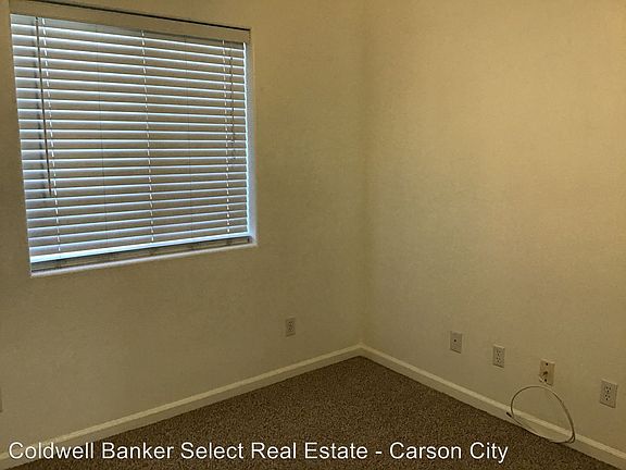 4th image of 4155 Pheasant Dr