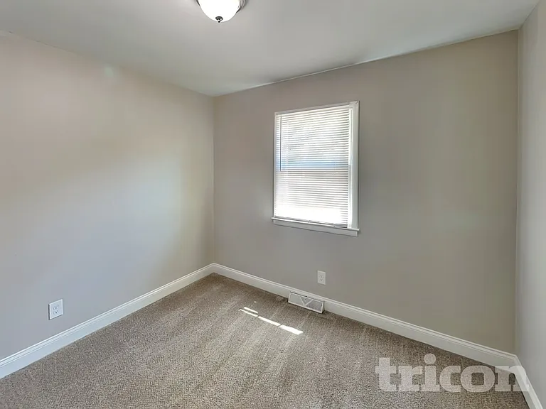 6809 Cardigan Ave — Photo 12