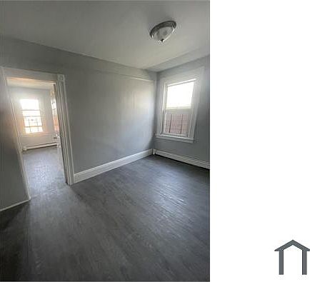 4th image of 2 Garfield St Floor 3
