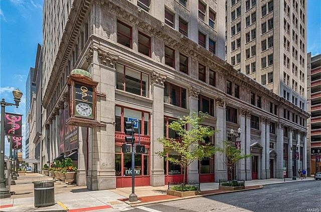 1st image of 314 N Broadway APT 906