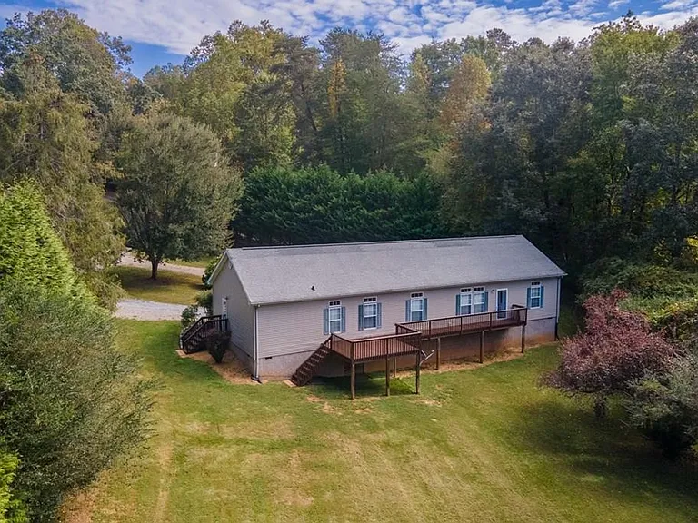 407 Monteith Gap Rd — Photo 1