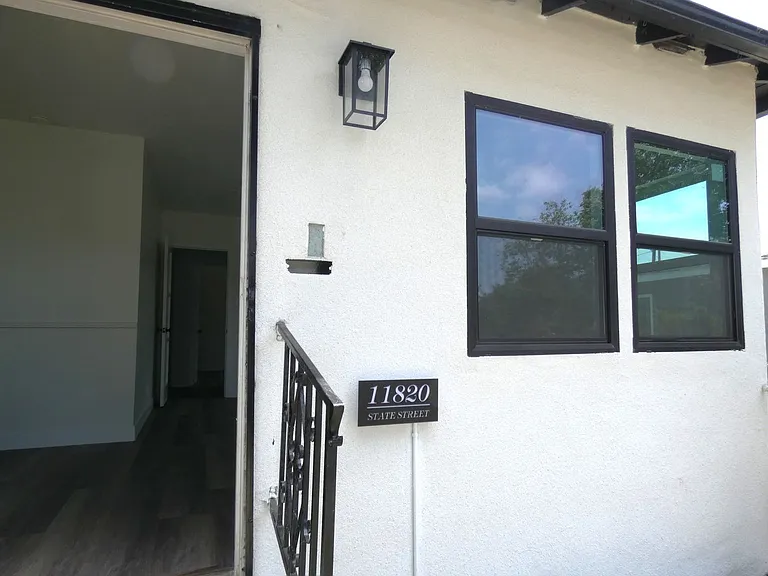 11820 State St — Photo 1