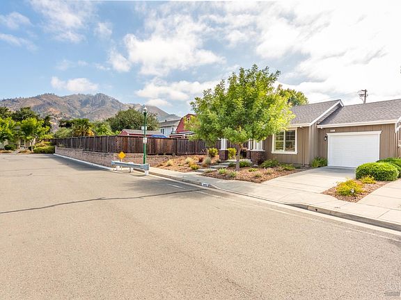 2nd image of 9411 Oak Trail Circle