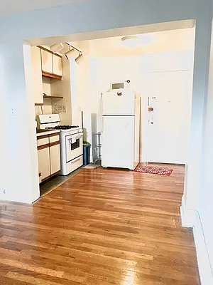 Rented by Brown Harris Stevens | media 7