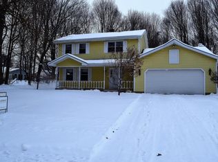 2751 Westbrook Dr NW, Grand Rapids, MI