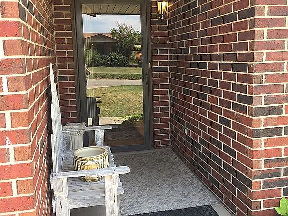 3rd image of 2305 Ellis Dr