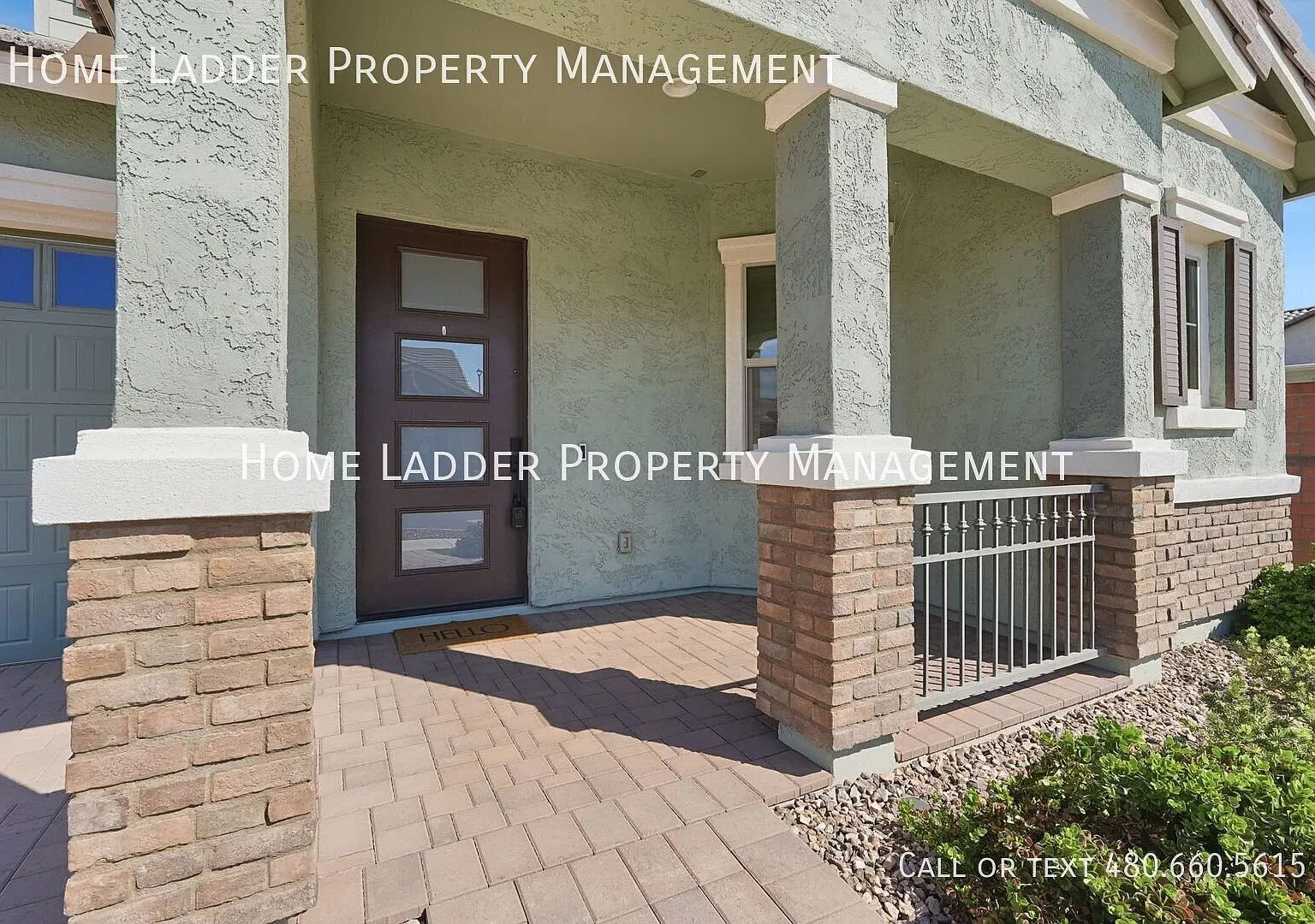 Stunning Cooley Station Home - 3 Bed + Loft + Den/Office/Bonus Room — Photo 2