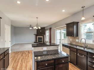 4301 129th St, Urbandale, IA 50323