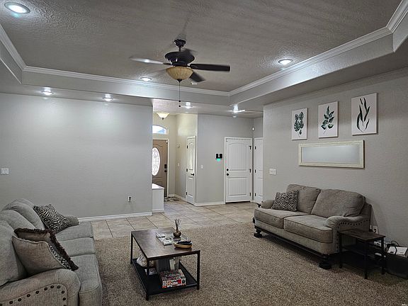 3rd image of 141 Mariposa Dr