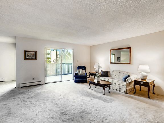 2nd image of 3470 S Poplar St APT 303
