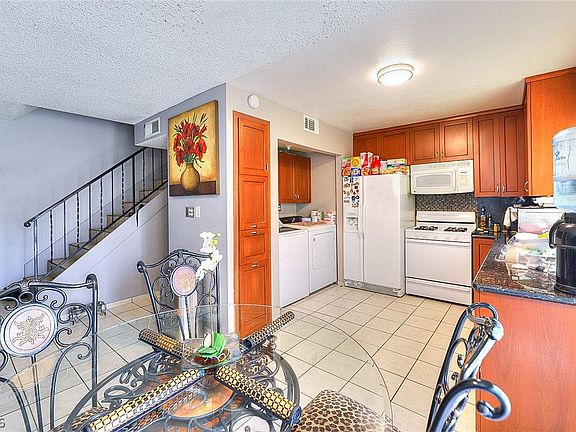 5th image of 1500 Hialeah Dr APT C