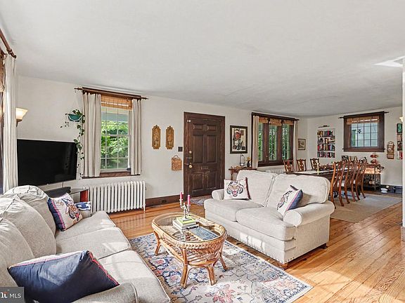 4th image of 2312 Chestnut St