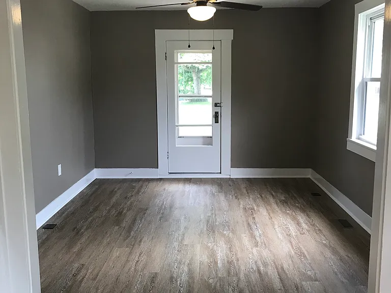 194 Morningside Dr — Photo 18