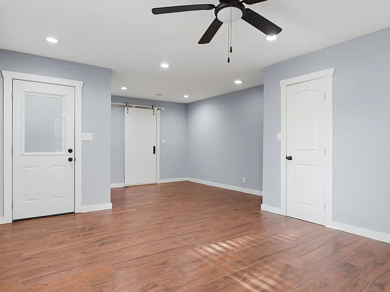 1520 E Hankerson St — Photo 12