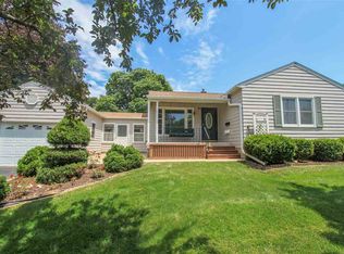 95 Berkshire Rd, Waterloo, IA 50701