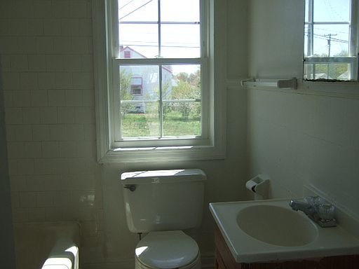 5th image of 2407 Pickering Blvd
