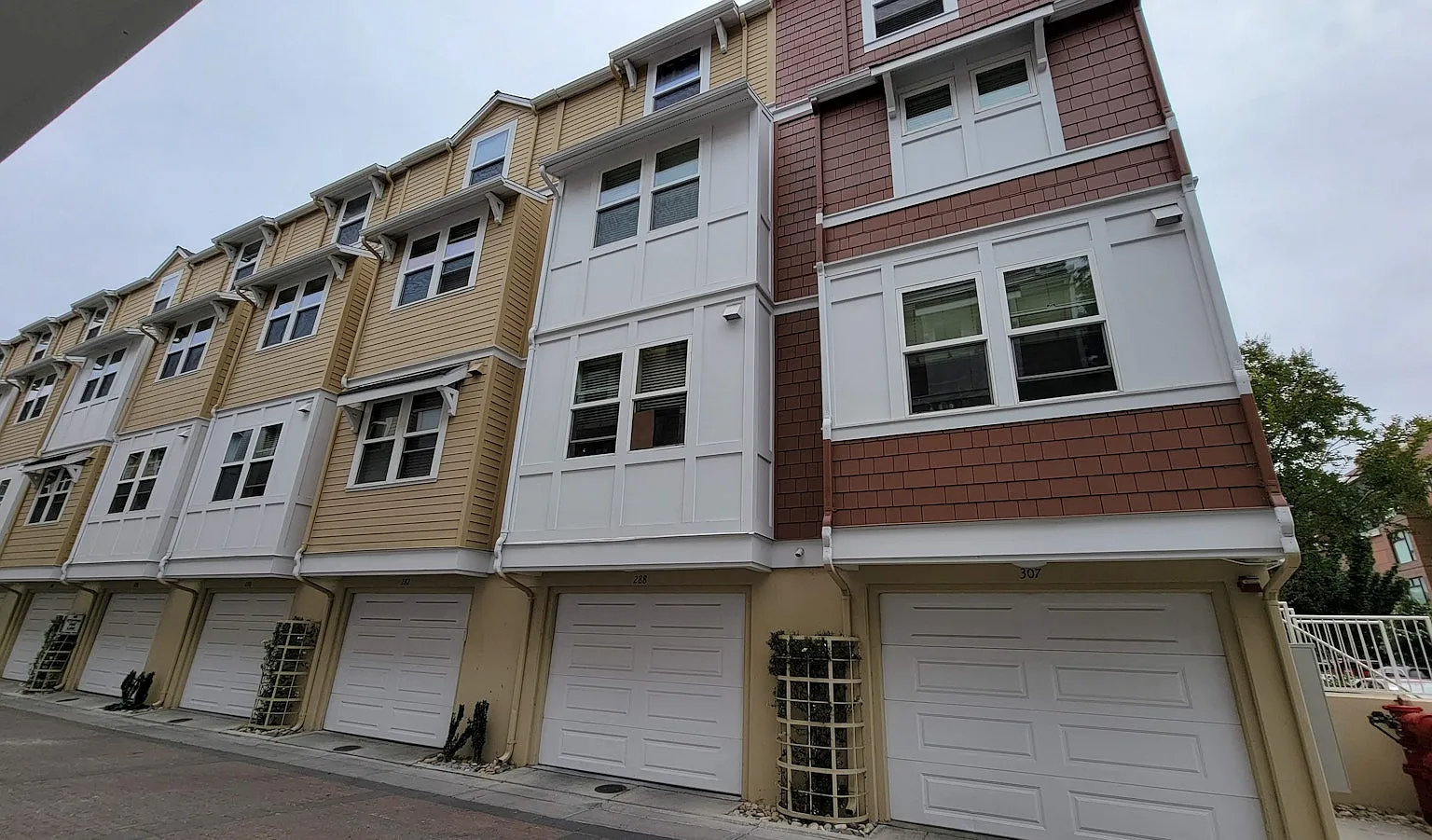288 Kentdale Place — Photo 4