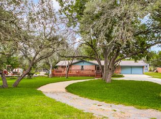 1430 Nixon Dr, Boerne, TX 78006