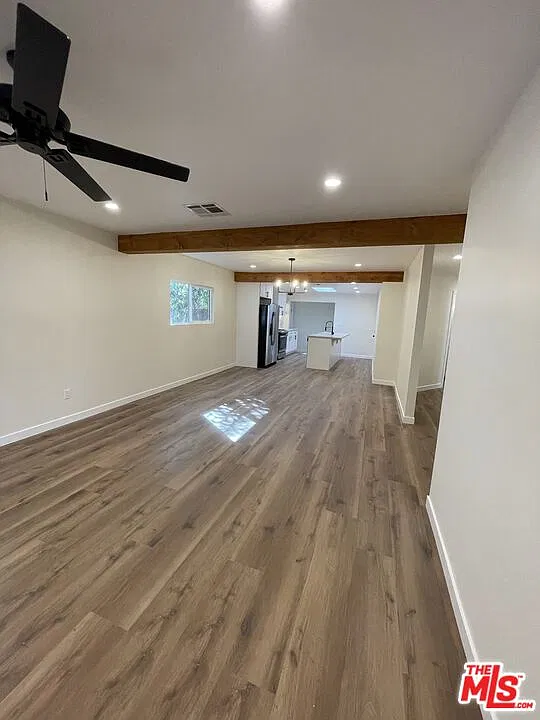 3 bed, 2.0 bath, 1177 sqft, $3,800 — Photo 4