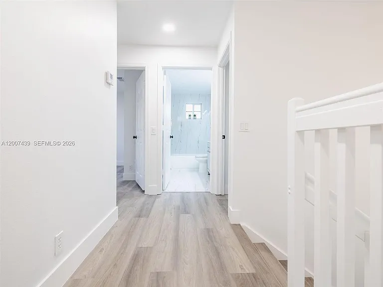 801 Tanglewood Cir — Photo 44