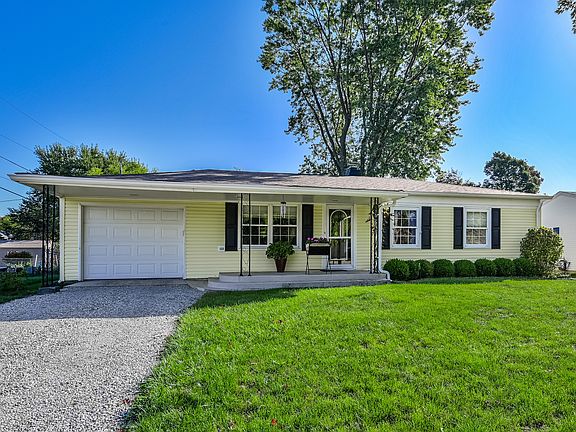 3rd image of 228 Highwood Dr