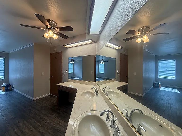 1105 S Jeffrey Ct — Photo 15