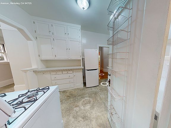 4th image of 3110 College Ave #12